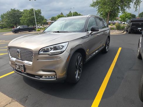 Used 2020 Lincoln Aviator Reserve w/ Equipment Group 202A AWD/4WD image 2