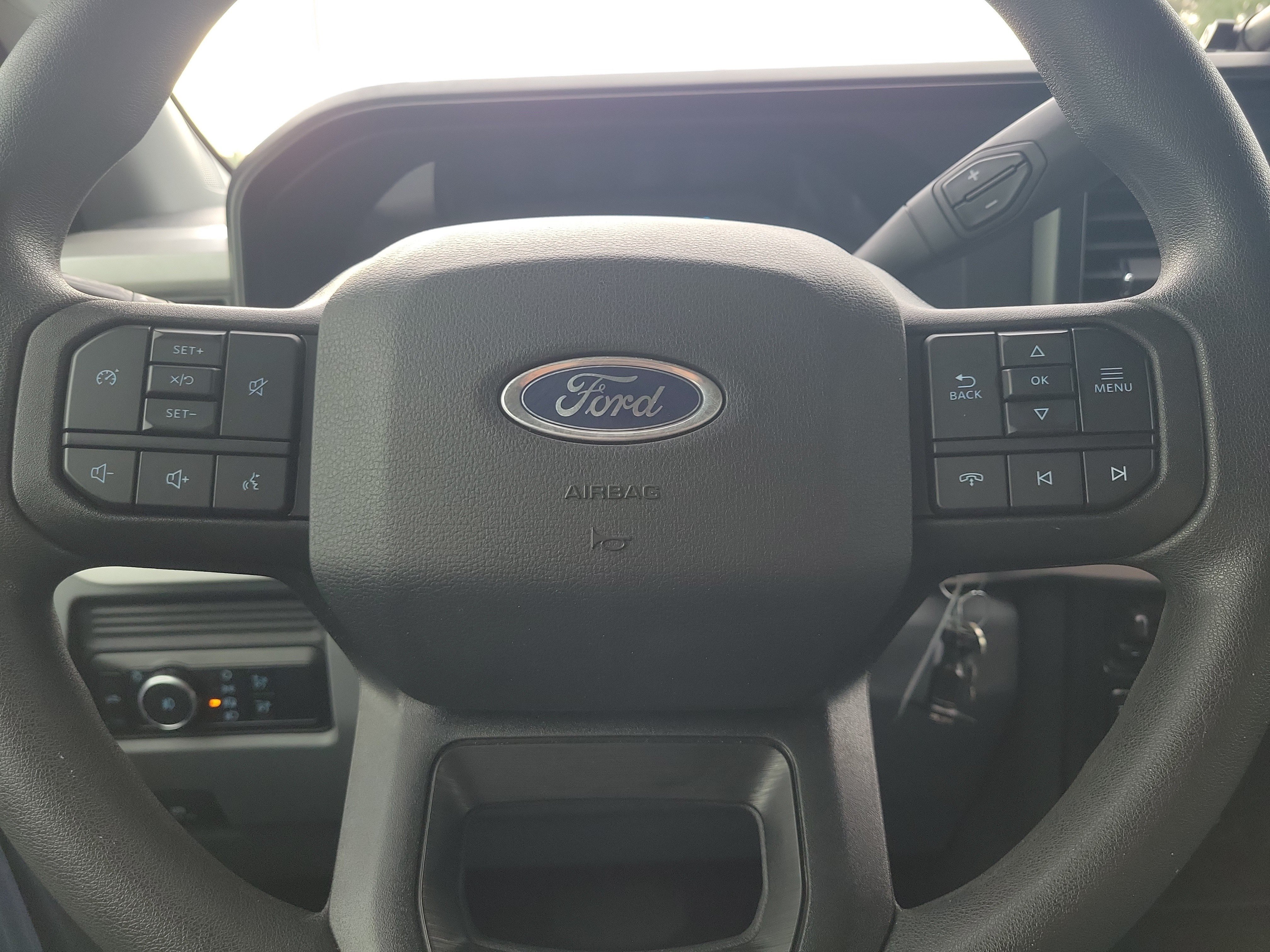 Used 2025 Ford F250 XL AWD/4WD image 28