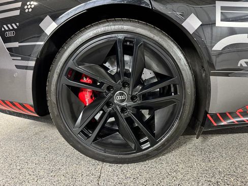Used 2023 Audi RS e-tron GT image 11