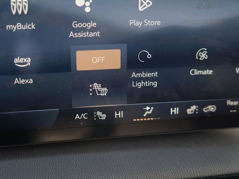 Used 2025 Buick Enclave Preferred image 38