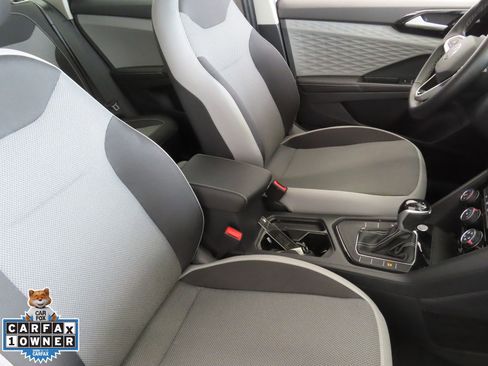 Certified 2024 Volkswagen Taos S w/ MDO Package image 25