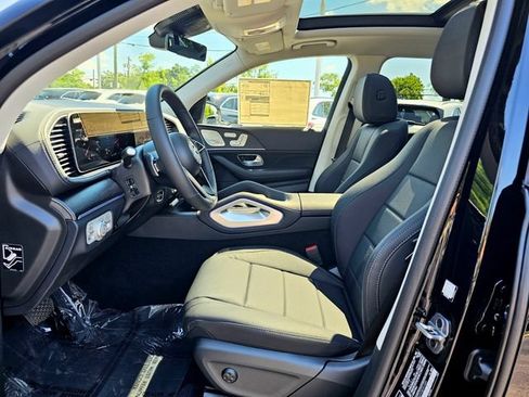 New 2026 Mercedes-Benz GLS 450 4MATIC image 16