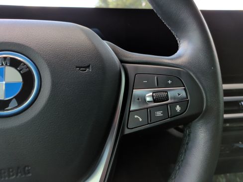 Used 2023 BMW i4 eDrive40 w/ Premium Package RWD image 24