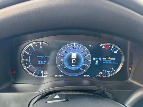 Used 2019 Cadillac Escalade Luxury image 12