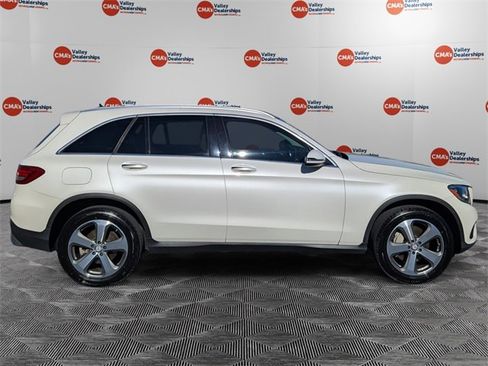 Used 2016 Mercedes-Benz GLC 300 image 4