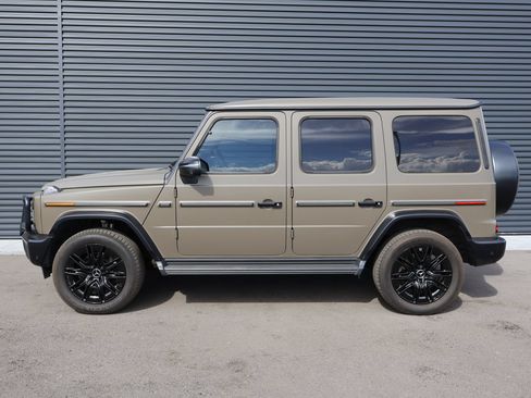 Used 2025 Mercedes-Benz G 550 image 2