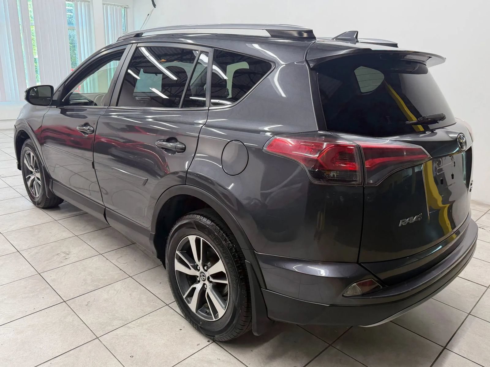 Used 2017 Toyota RAV4 XLE w/ Protection Package AWD/4WD image 13