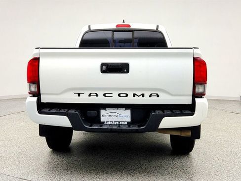 Used 2018 Toyota Tacoma SR RWD image 6