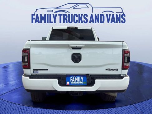 Used 2024 RAM 3500 Big Horn w/ Night Edition AWD/4WD image 4