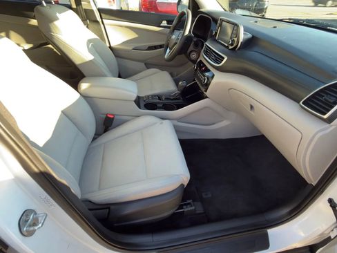 Used 2019 Hyundai Tucson SE image 14