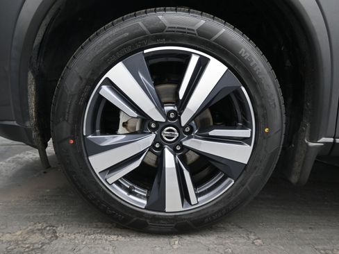 Used 2021 Nissan Rogue SL w/ Premium Package FWD image 9