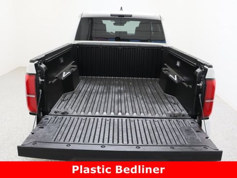 Certified 2025 Toyota Tacoma TRD Off-Road image 31