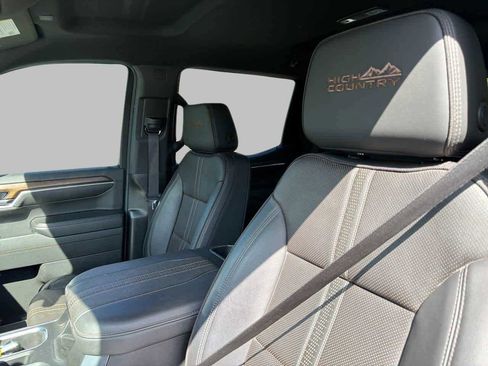 Used 2024 Chevrolet Silverado 1500 High Country w/ Technology Package image 19