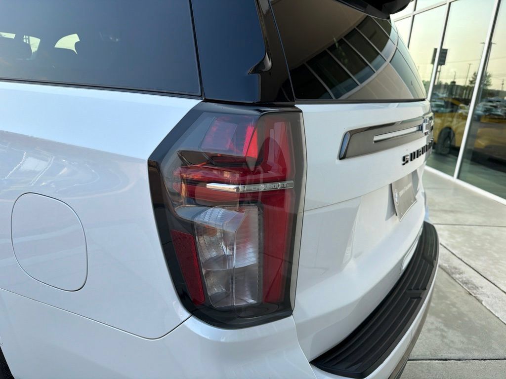 Used 2022 Chevrolet Suburban RST w/ Sport Performance Package AWD/4WD image 15