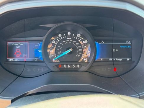 Used 2024 Ford Edge SE AWD/4WD image 13