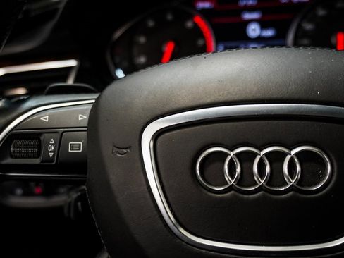 Used 2017 Audi A8 L 4.0T w/ Driver Assistance Package image 19