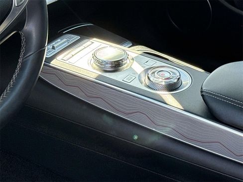 Used 2022 Genesis GV70 2.5T w/ Advanced Package image 16