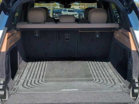 Used 2025 Land Rover Range Rover SE image 35