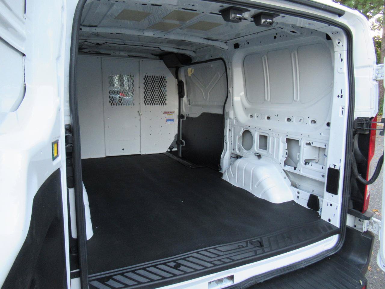 Used 2018 Ford Transit 150 130 Low Roof RWD image 13