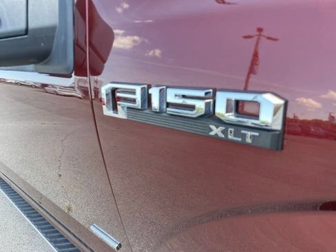 Used 2015 Ford F150 XLT w/ Equipment Group 302A Luxury AWD/4WD image 5