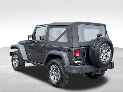 Used 2018 Jeep Wrangler Rubicon AWD/4WD image 5
