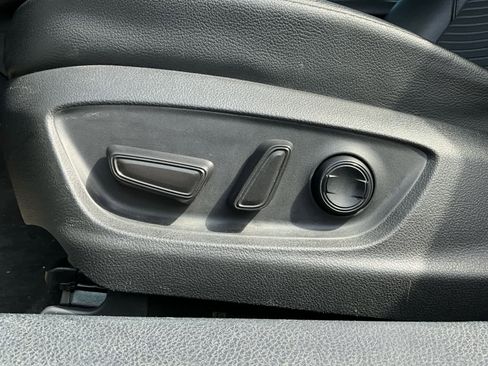 Used 2021 Toyota Camry SE image 21