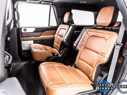 Used 2021 Lincoln Navigator Reserve w/ Luxury Package image 29