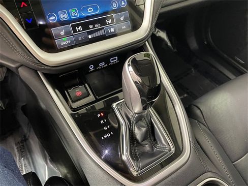 Used 2023 Subaru Outback Limited image 11