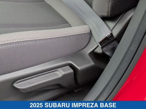 Certified 2025 Subaru Impreza 2.0i image 7