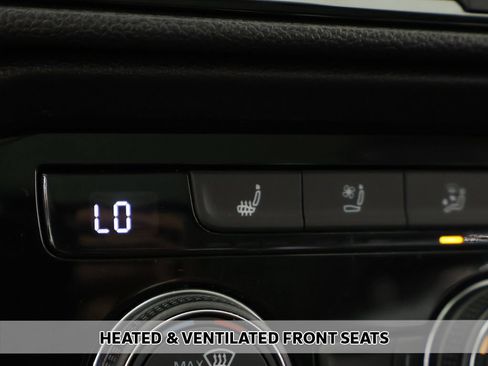 Used 2023 Volkswagen Taos SEL AWD/4WD image 9