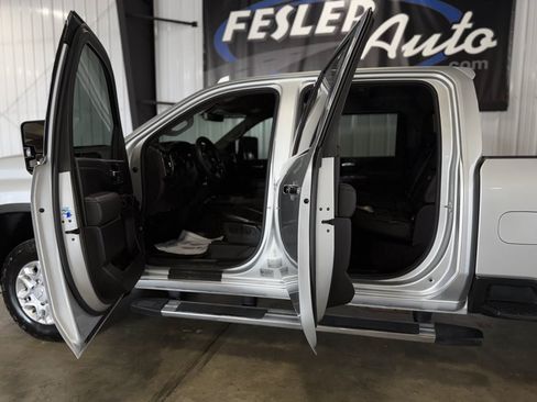 Used 2020 Chevrolet Silverado 2500 LTZ w/ LTZ Convenience Package AWD/4WD image 13