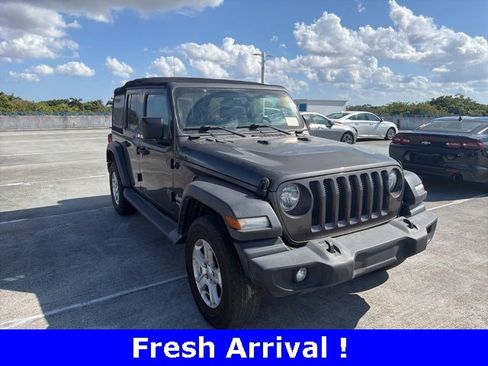 Used 2018 Jeep Wrangler Unlimited Sport S image 3