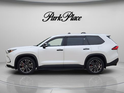 Used 2024 Toyota Grand Highlander AWD Hybrid image 2