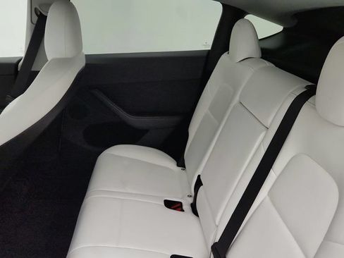 Used 2023 Tesla Model Y AWD image 25
