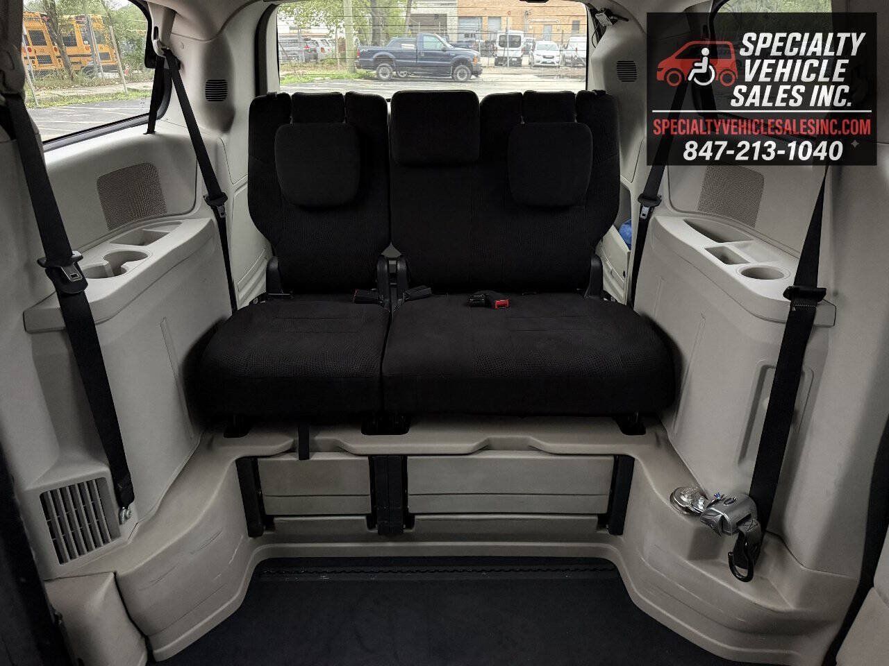 Used 2013 Dodge Grand Caravan SXT FWD image 34