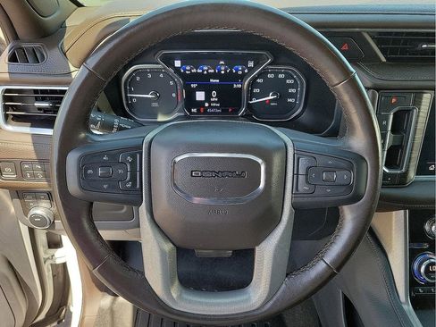 Used 2021 GMC Yukon XL Denali AWD/4WD image 16