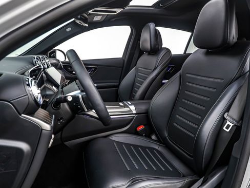 Certified 2025 Mercedes-Benz GLC 300 4MATIC image 18