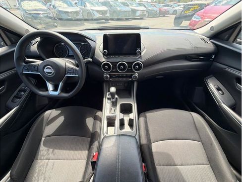 Used 2025 Nissan Sentra SV FWD image 5