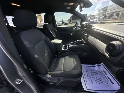 Used 2023 Chevrolet Colorado Trail Boss w/ Technology Package image 23