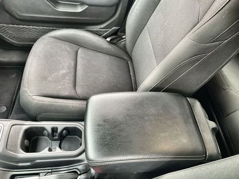 Used 2023 Jeep Gladiator Overland image 25