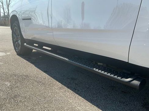 Used 2024 Chevrolet Suburban Z71 w/ Off-Road Capability Package image 12