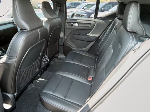 New 2026 Volvo XC40 B5 Core image 18