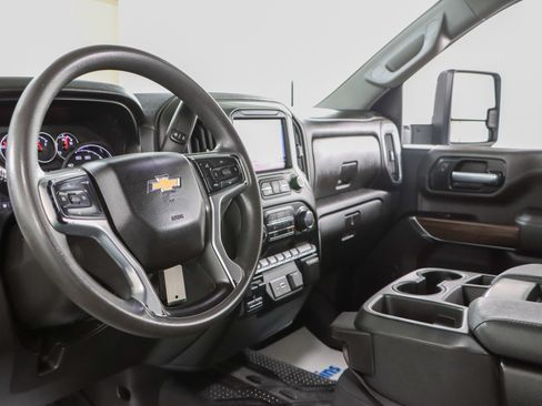 Used 2022 Chevrolet Silverado 2500 LT AWD/4WD image 23