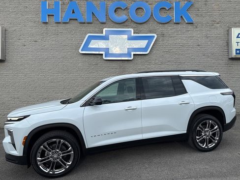 New 2026 Chevrolet Traverse LT w/ LPO, Floor Liner Package image 1