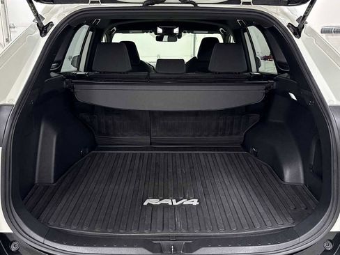 Certified 2022 Toyota RAV4 SE image 26
