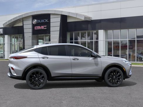 New 2026 Buick Envista Sport Touring image 5
