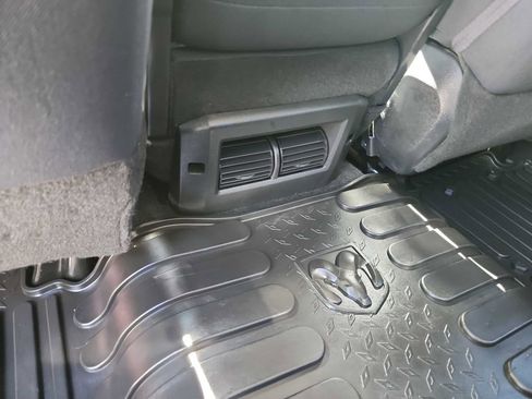 Used 2012 RAM 3500 ST w/ Chrome Appearance Group image 35