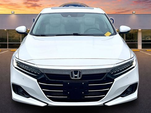 Used 2021 Honda Accord Touring image 3
