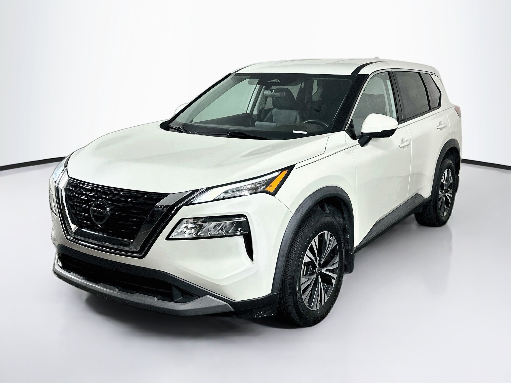 Used 2021 Nissan Rogue SV FWD image 3