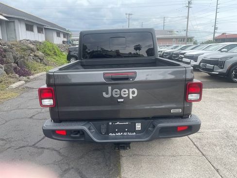 Used 2021 Jeep Gladiator Overland image 5